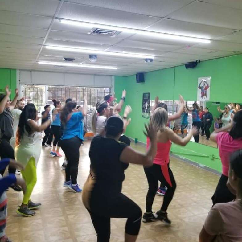 Lindas club nutricion (zumba)???????? | 7713 Tanglewilde St, Houston, TX 77036, USA | Phone: (713) 349-4696