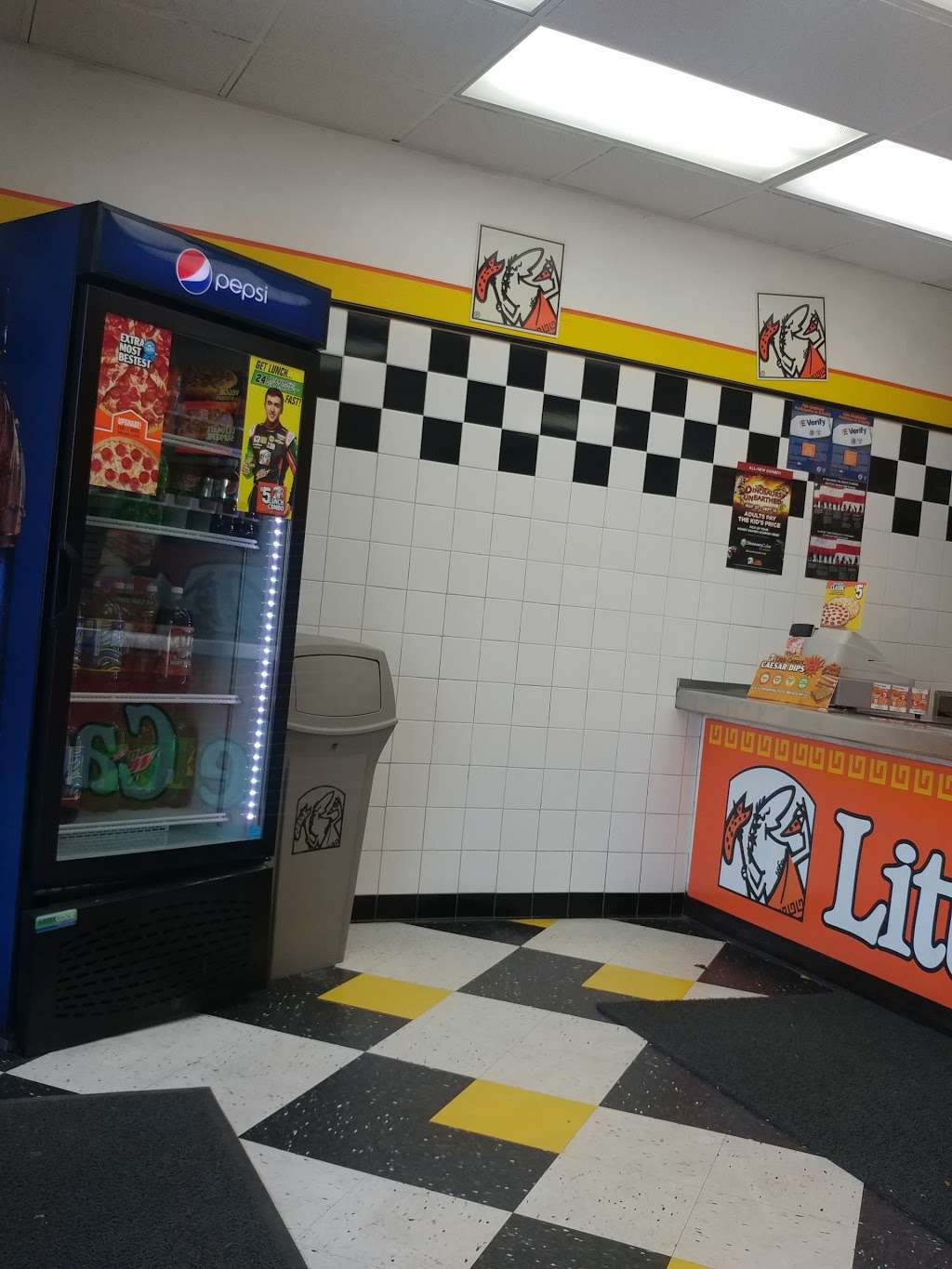 Little Caesars Pizza | 1450 Doris Ave, Oxnard, CA 93030, USA | Phone: (805) 385-3030