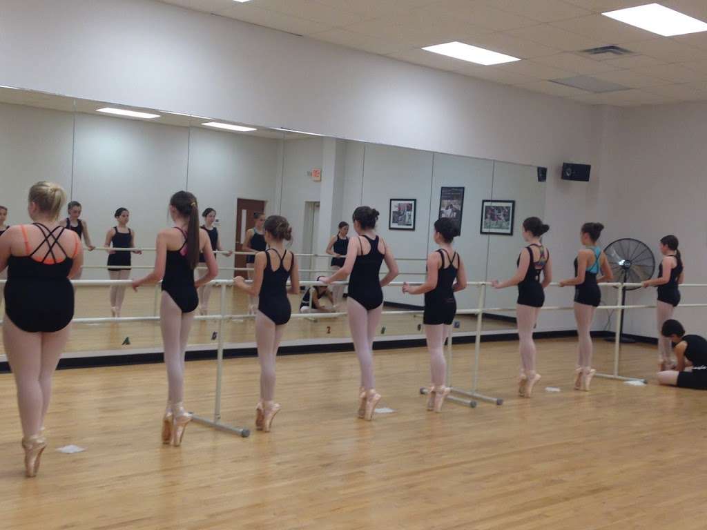 Cabarrus Dance Academy | 2810 Poplar Tent Rd #100, Concord, NC 28027 | Phone: (704) 782-1915