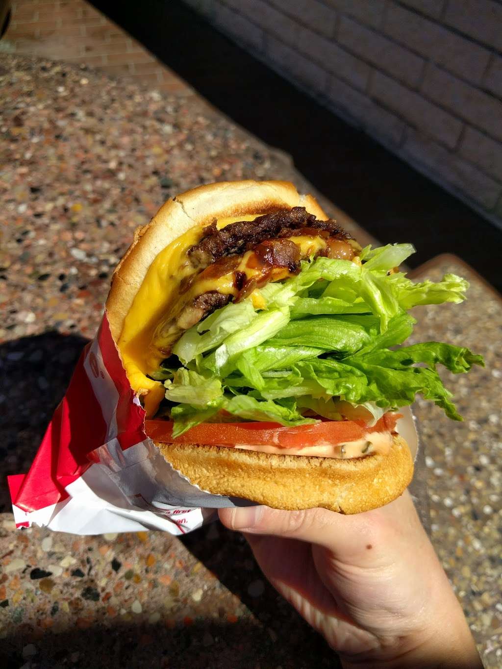 In-N-Out Burger | 420 N Santa Anita Ave, Arcadia, CA 91006, USA | Phone: (800) 786-1000