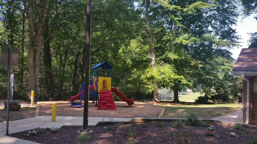 North Chevy Chase Local Park | 4105 Jones Bridge Rd, Chevy Chase, MD 20815, USA | Phone: (301) 650-2630
