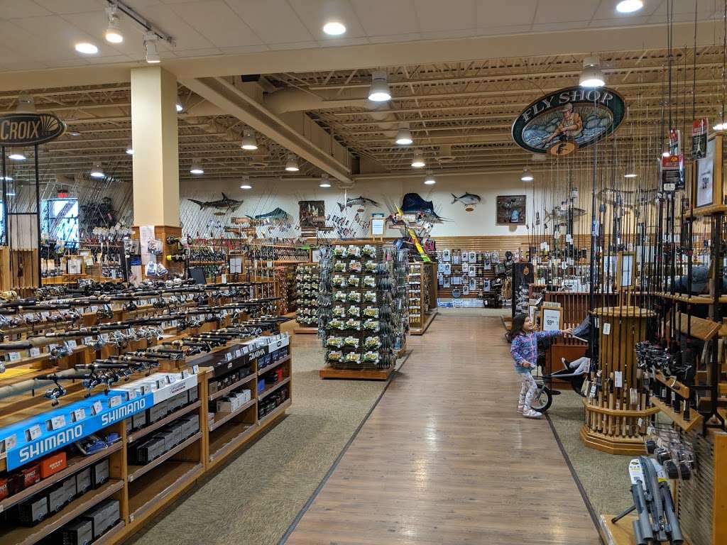 Cabelas | 5225 Prairie Stone Pkwy, Hoffman Estates, IL 60192, USA | Phone: (847) 645-0400