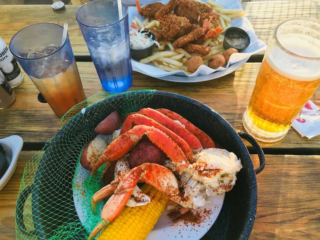 Joes Crab Shack | 131 River Rd, Louisville, KY 40202, USA | Phone: (502) 568-1171
