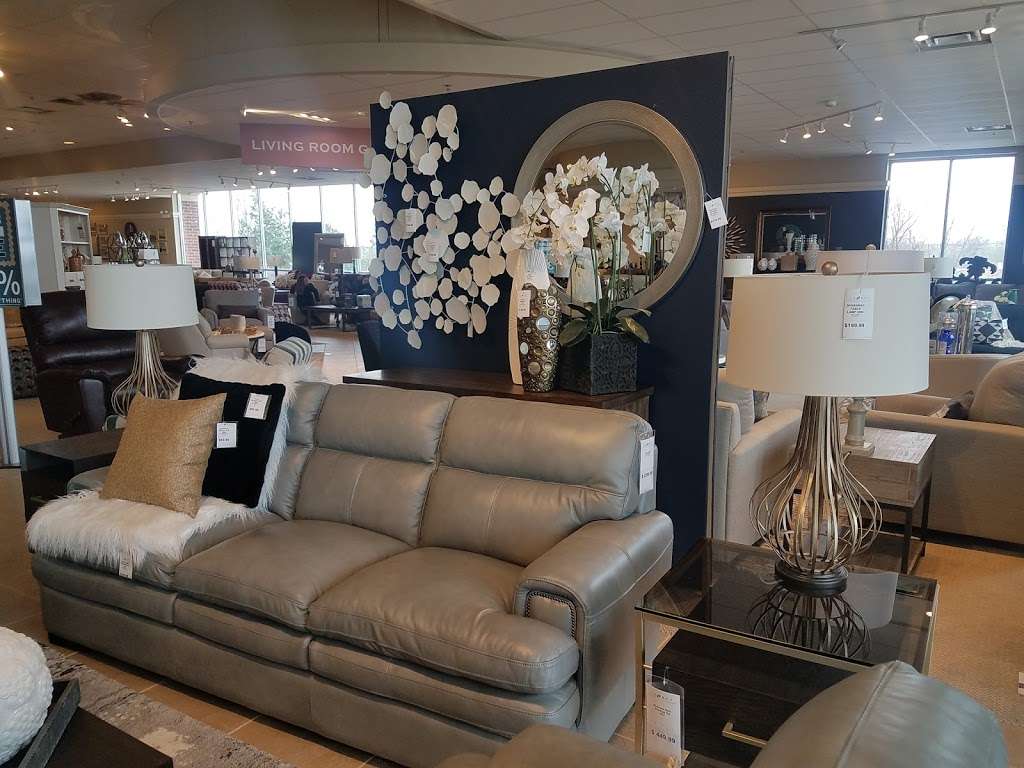 La-Z-Boy Furniture Galleries | 825 E Boughton Rd, Bolingbrook, IL 60440 | Phone: (630) 739-2261