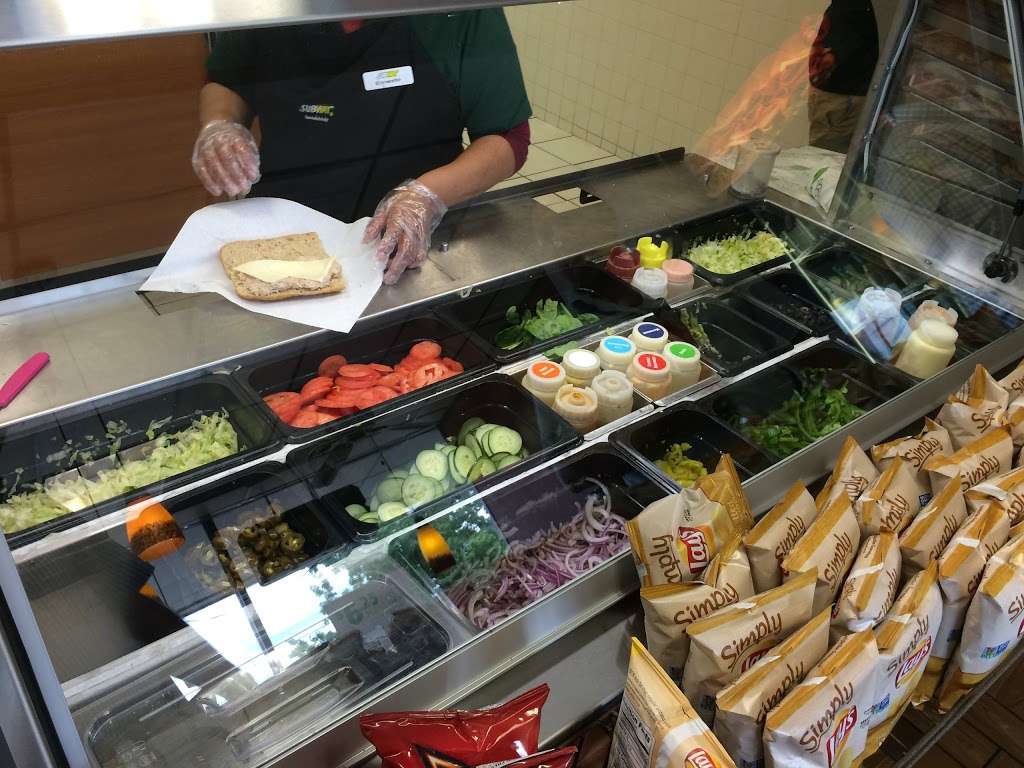 Subway Restaurants | 2700 Greens Rd, Ste 101, Bldg J, Houston, TX 77032 | Phone: (281) 449-1110