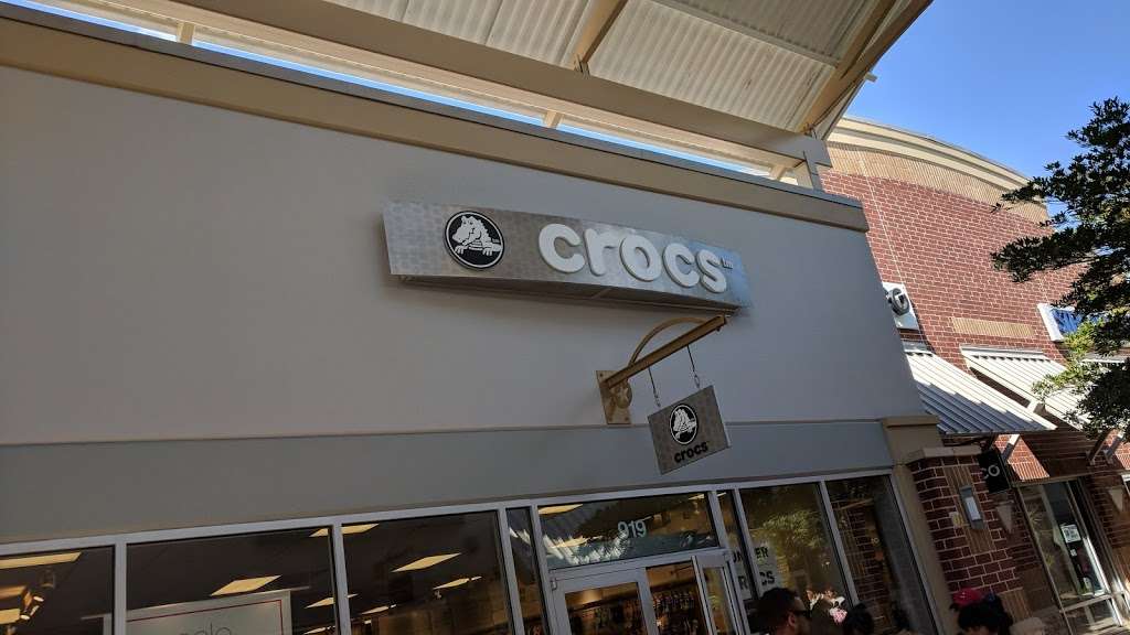 Crocs | 29300 Hempstead Rd, Cypress, TX 77433, USA | Phone: (281) 213-8489