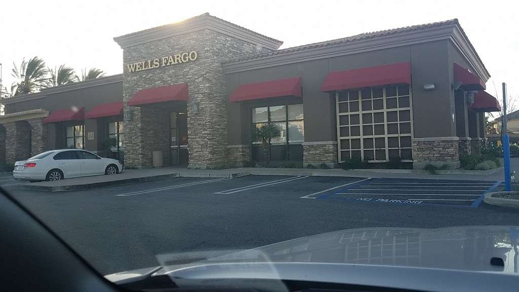 Wells Fargo Bank | 15282 Summit Ave, Fontana, CA 92336, USA | Phone: (909) 803-5500