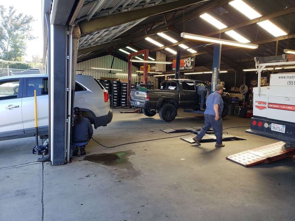 Lake Elsinore Tire & Auto Center | 420 N Main St, Lake Elsinore, CA 92530 | Phone: (951) 674-4510