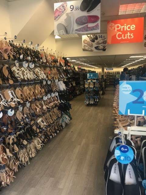 Shoe Zone | 70 High St N, East Ham, London E6 2HJ, UK | Phone: 020 8471 9219
