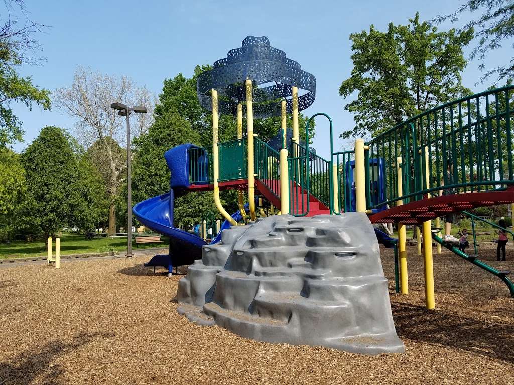 Berwyn Park District Proksa Park | 3001 Wisconsin Ave, Berwyn, IL 60402, USA | Phone: (708) 795-2892