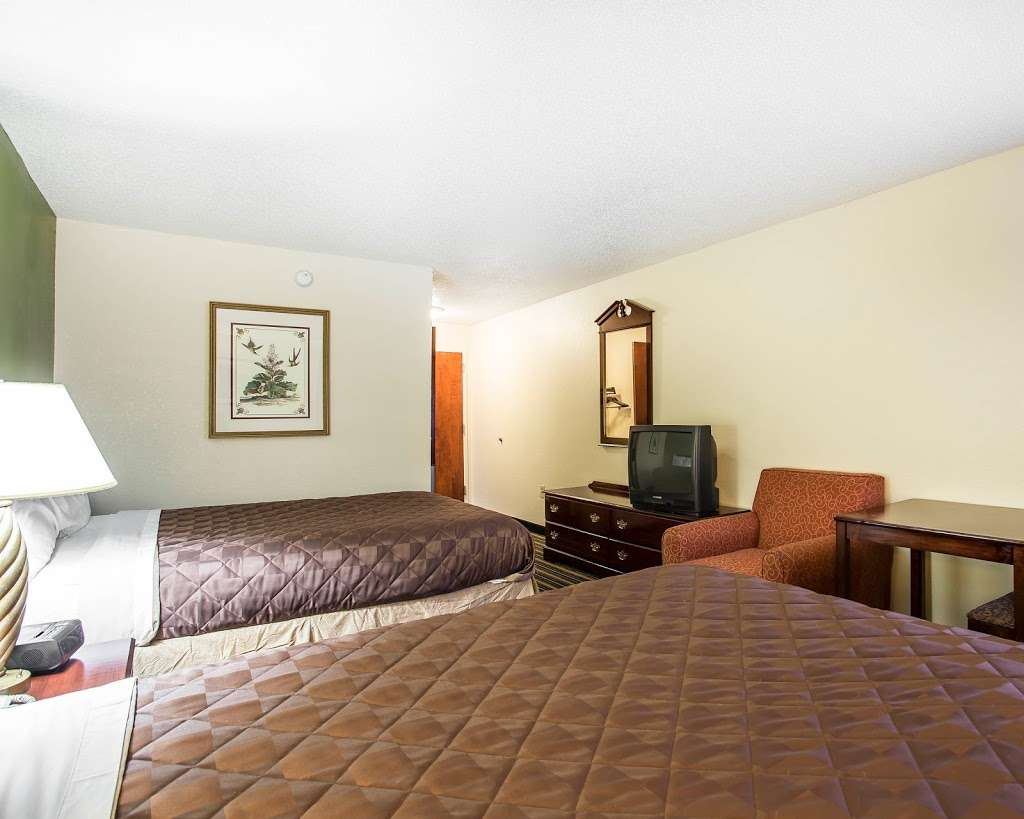 Claremont Inn & Suites | 3054 N Oxford St, Claremont, NC 28610, USA | Phone: (828) 615-7551