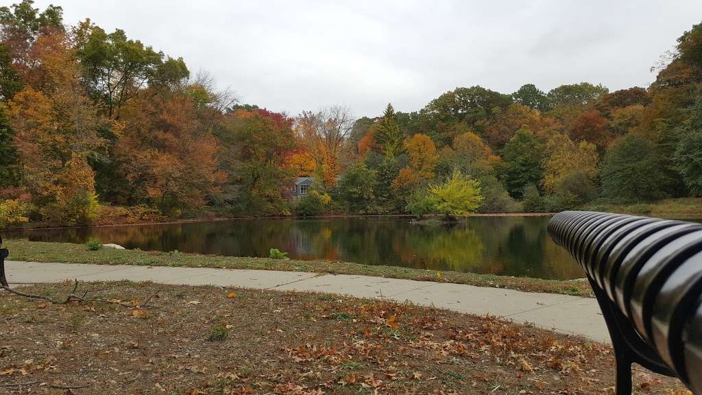 Mill Pond Park | New Canaan, CT 06840, USA