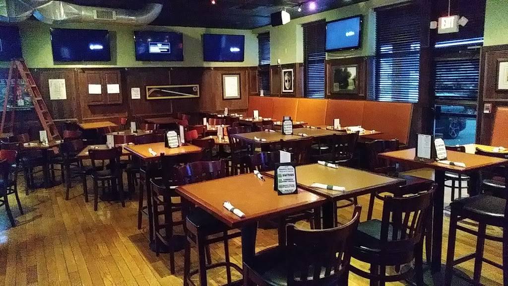 Luckys Bar & Grille | 1175 Warren Ave, East Providence, RI 02914, USA | Phone: (401) 431-6500