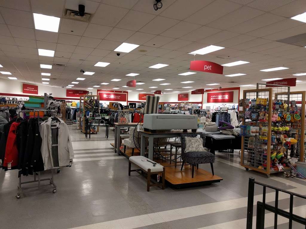 T.J. Maxx | 7616 City Line Avenue, Philadelphia, PA 19151, USA | Phone: (215) 879-2602