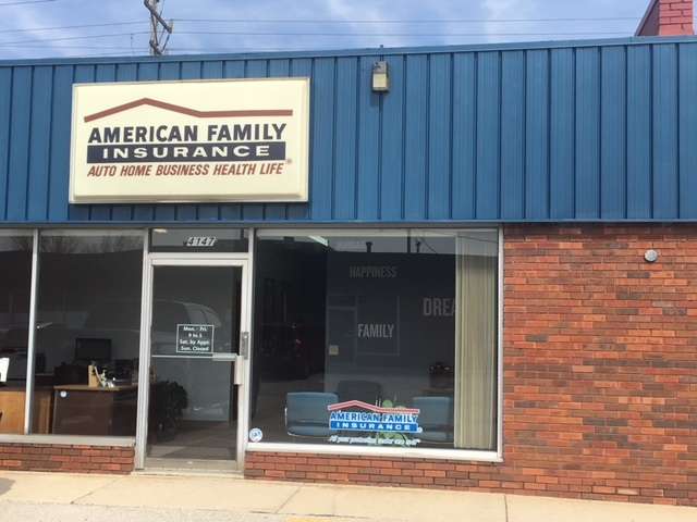 American Family Insurance - Charles Holt | 4147 S 76th St, Greenfield, WI 53220, USA | Phone: (414) 327-0444