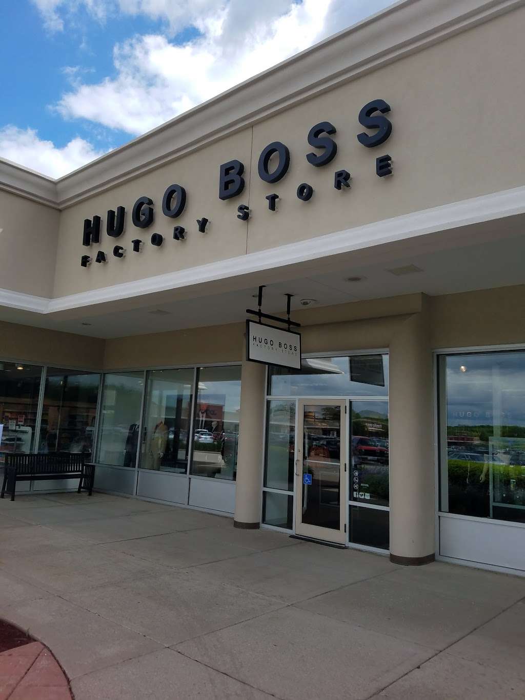 hugo boss pleasant prairie outlet