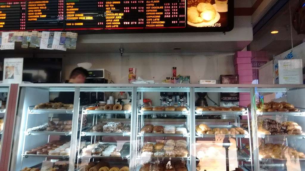 US Donuts & Yogurt | 11719 Whittier Blvd, Whittier, CA 90601, USA | Phone: (562) 695-8867