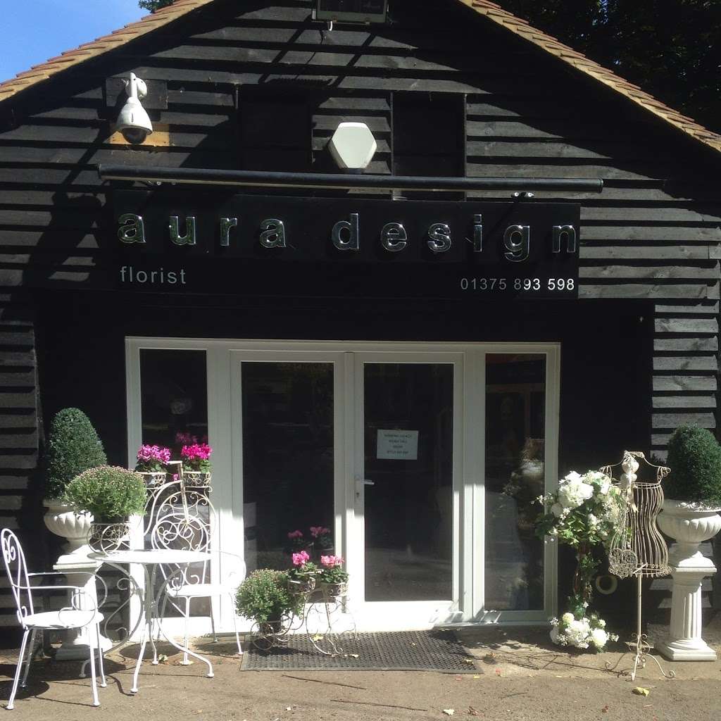 Aura Design Florist | Orsett Hall Prince Charles Avenue, Orsett, Grays RM16 3HS, UK | Phone: 01375 893598