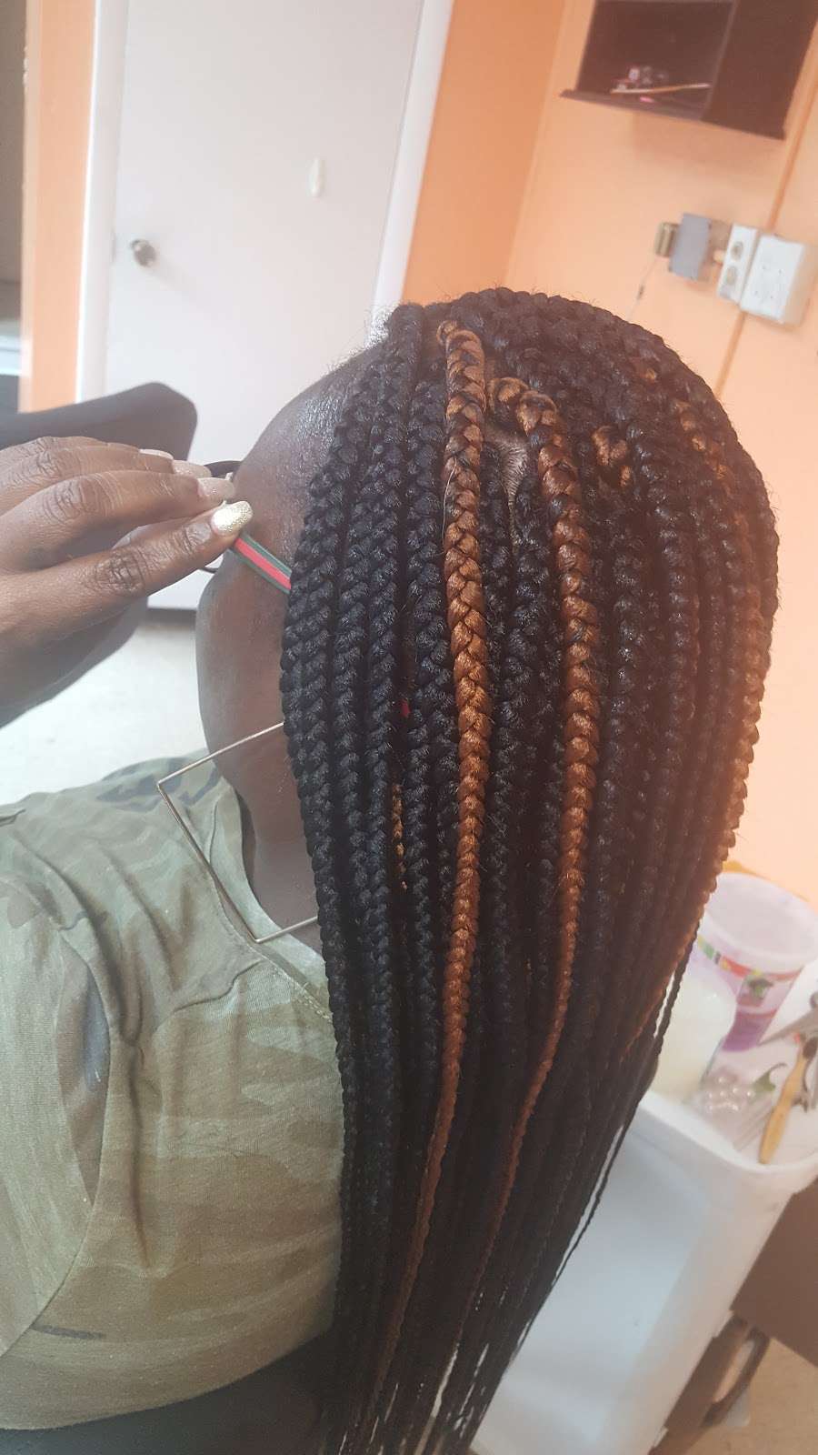 Sesi hair braiding | 7300Marshall RD, Upper Darby, PA 19082, USA | Phone: (215) 626-8542