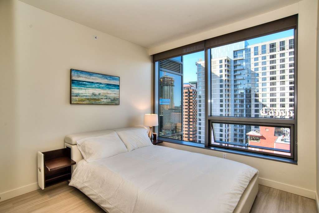 Pelican Modern Apartments in Downtown LA | 1111 Wilshire Blvd, Los Angeles, CA 90017, USA | Phone: (310) 736-9175