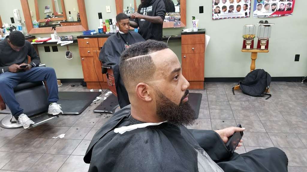 Crown Royal Barbers | 986 Swan Creek Rd E, Fort Washington, MD 20744, USA | Phone: (301) 292-2088