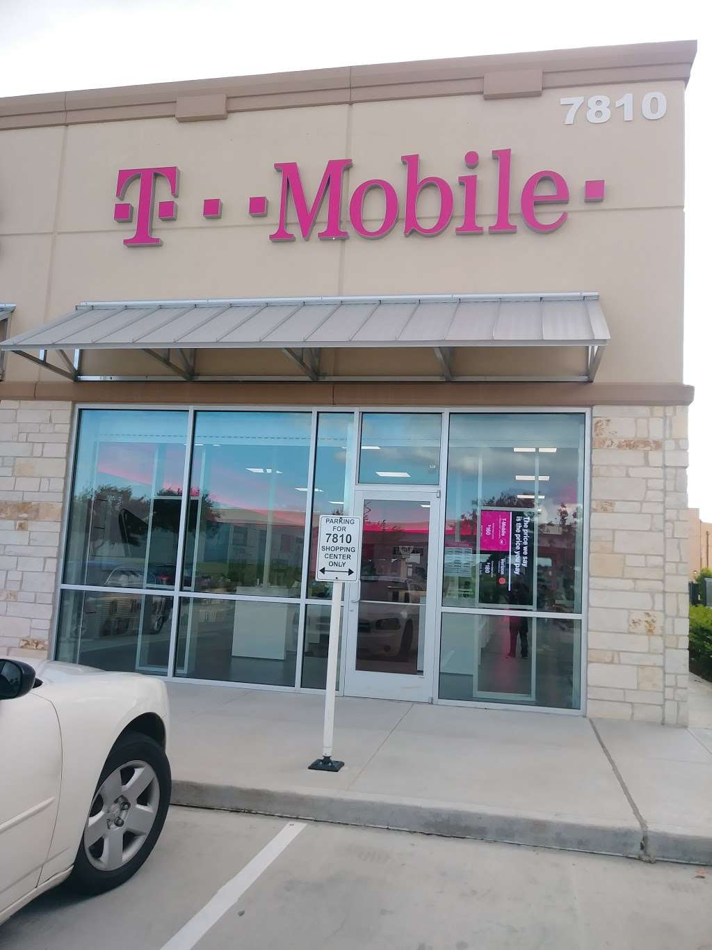 T-Mobile | 7810 West Grand Parkway South, Richmond, TX 77406, USA | Phone: (832) 363-1508
