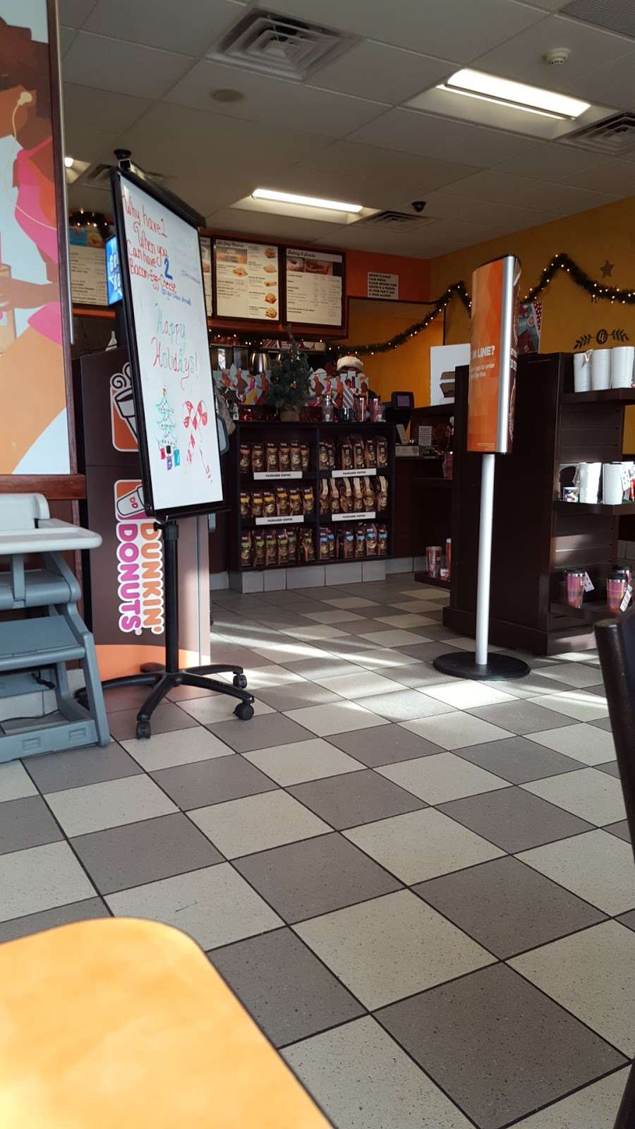 Dunkin | 387 W Center St, West Bridgewater, MA 02379, USA | Phone: (508) 588-0402