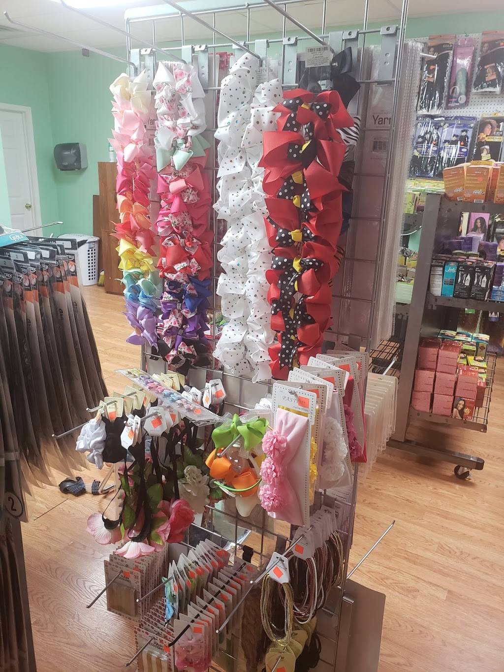 Ld beauty supply &braiding LLC | 7490 Madison Ave, Indianapolis, IN 46227 | Phone: (317) 909-1297