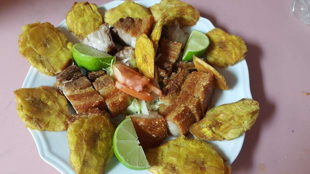 Castillos Pizzería-Restaurant | 1200 S Clinton Ave, Trenton, NJ 08611, USA | Phone: (609) 393-1616