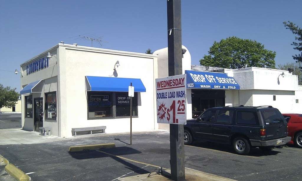 king laundromat | 1425 Chester Pike, Sharon Hill, PA 19079, USA | Phone: (484) 801-0086