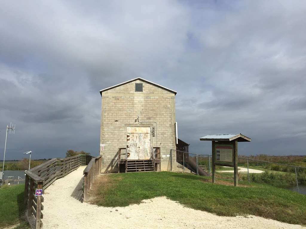 Lake Apopka Historical Pump House | Lake Apopka Loop Trail, Apopka, FL 32703, USA