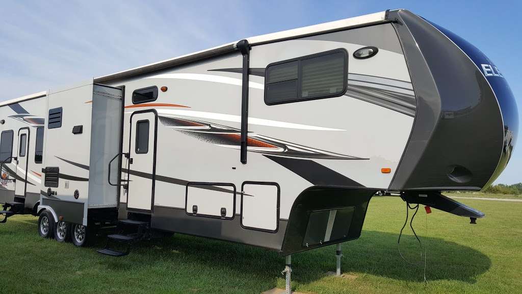 Midwest RV | 2515 E Logan St, Ottawa, KS 66067, USA | Phone: (785) 242-5622