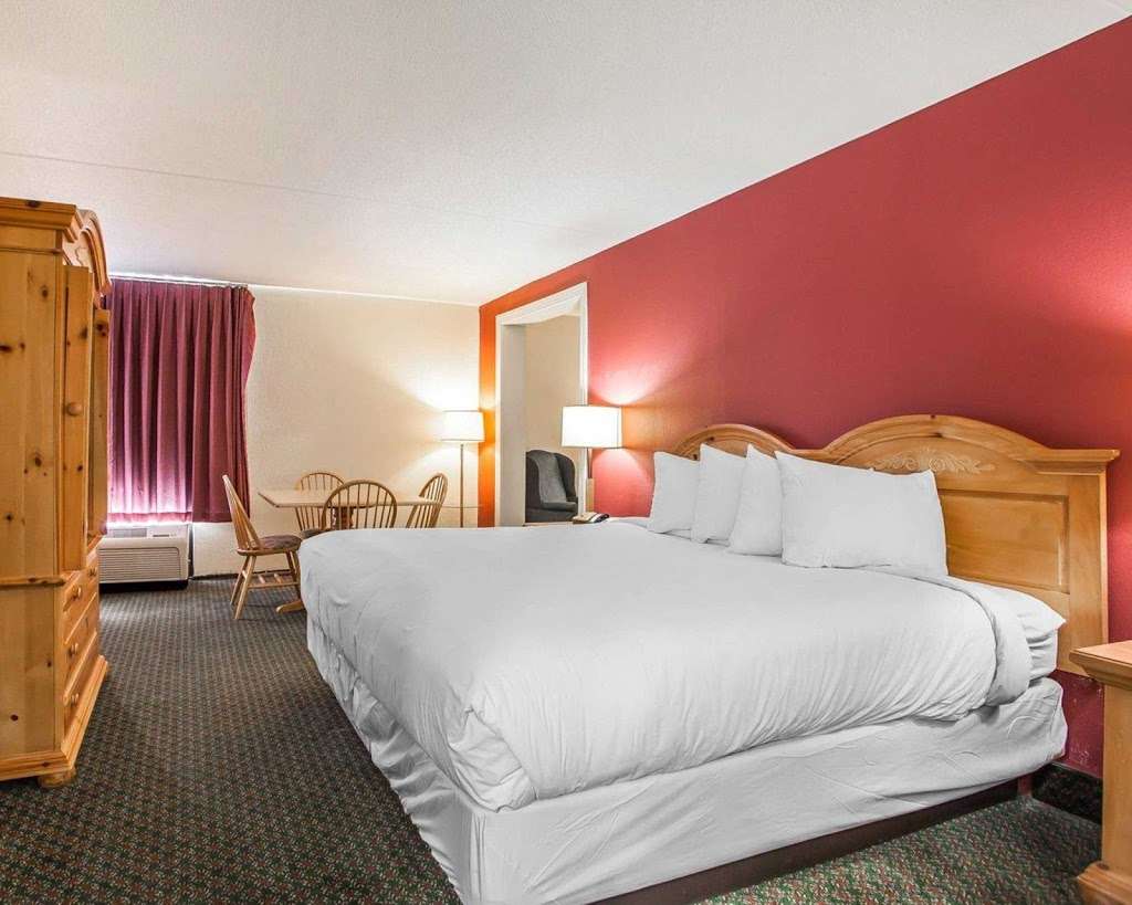 Quality Inn & Suites Outlet Village | 635 Spring St, Wyomissing, PA 19610, USA | Phone: (610) 378-5105