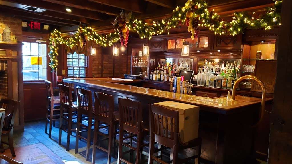 Fox & Hound Tavern at The Lebanon Hotel | 69 Main St, Lebanon, NJ 08833, USA | Phone: (908) 437-1300