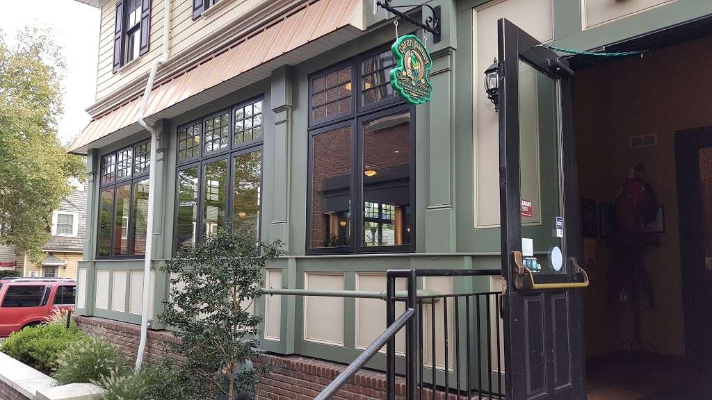 Green Parrot | 240 N Sycamore St, Newtown, PA 18940, USA | Phone: (215) 504-7277