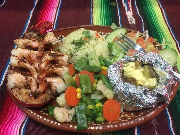 La Tradicion Mariscos & Mexican Restaurant | 4371 Stewart Ave Ste. 114, Las Vegas, NV 89110, USA | Phone: (702) 459-4252