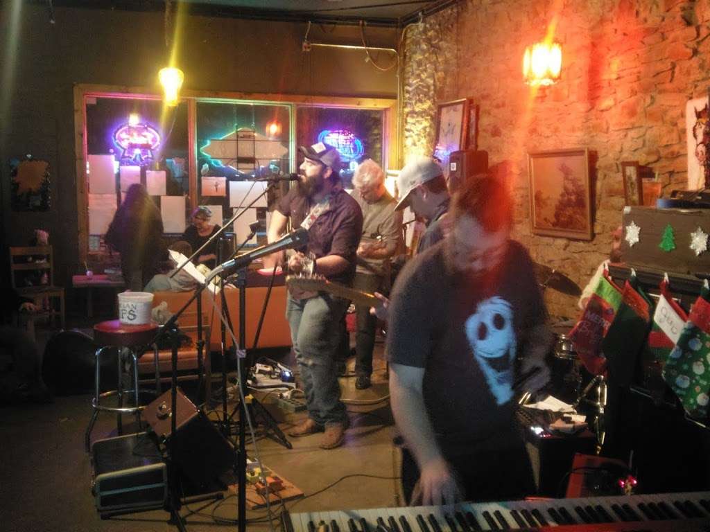 Franks North Star Tavern | 508 Locust St, Lawrence, KS 66044, USA | Phone: (785) 856-5080