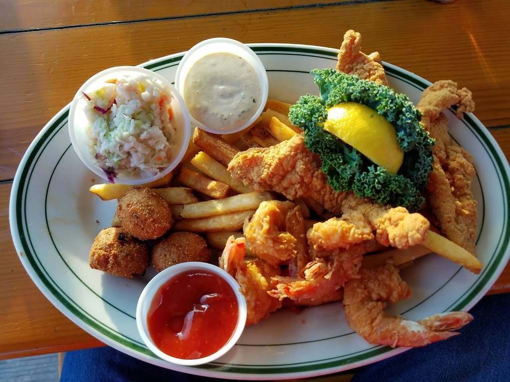 Topwater Grill | 815 Avenue O, San Leon, TX 77539 | Phone: (281) 339-1232