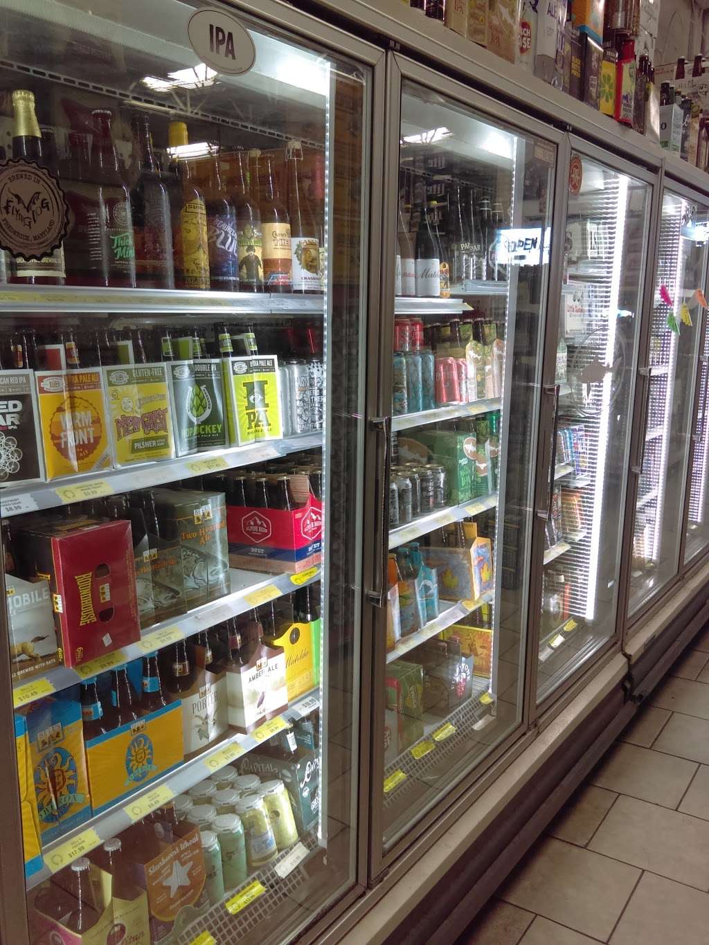 Homewood Liquors & Deli | 18222 Halsted St, Homewood, IL 60430, USA | Phone: (708) 647-0970