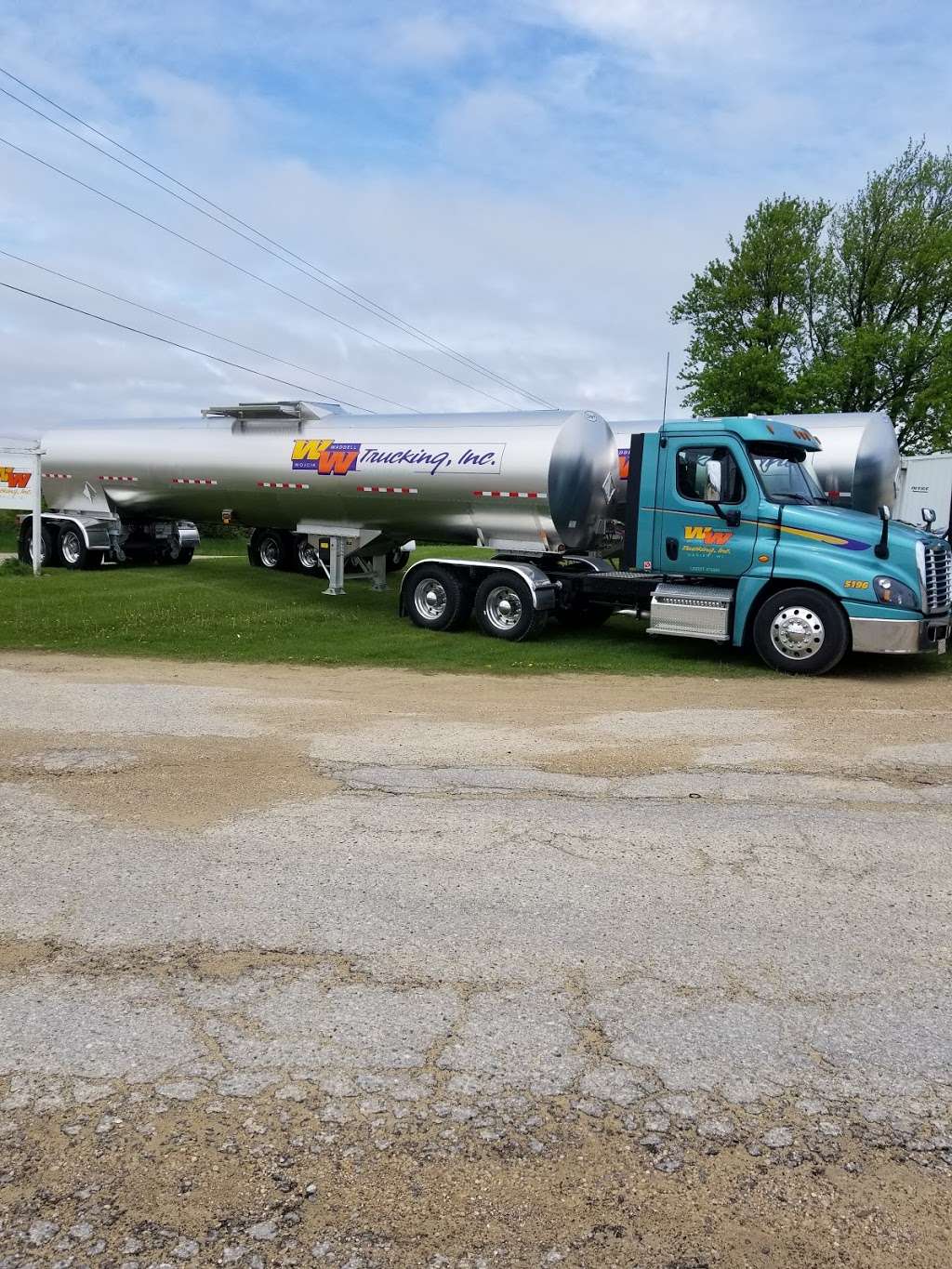 WW Trucking Inc | N2762 S Co Hwy C, Darien, WI 53114 | Phone: (262) 882-4100