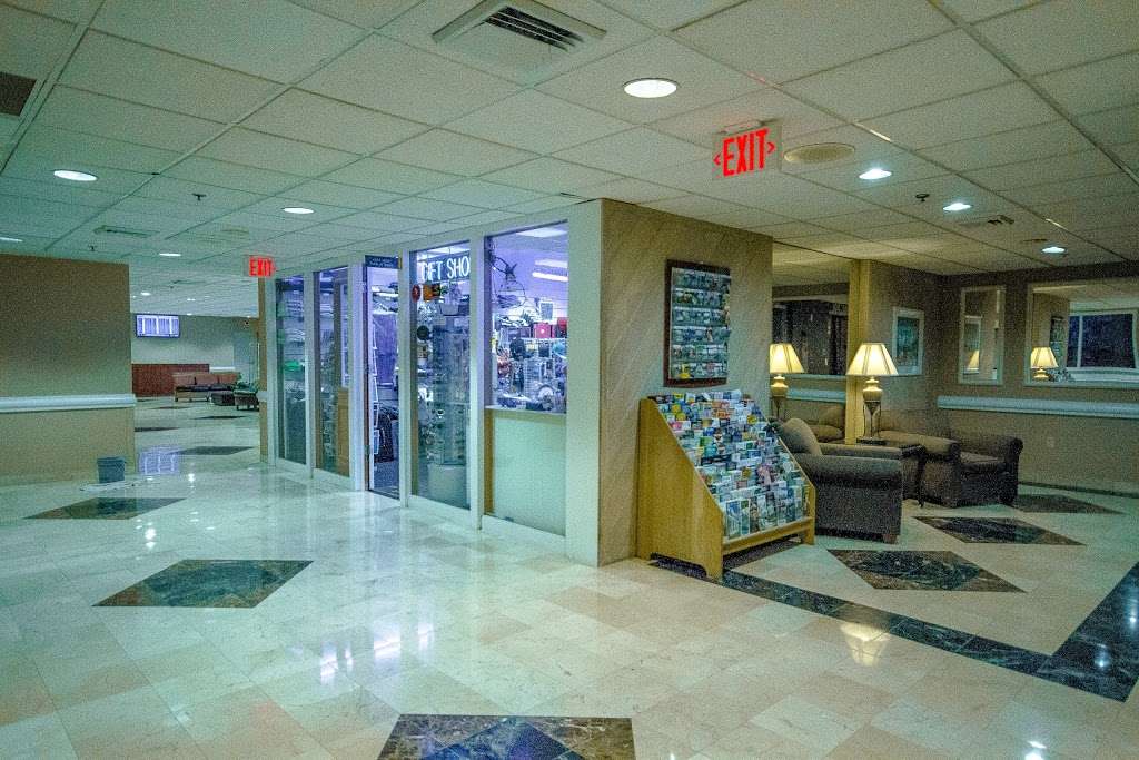 Clarion Inn & Suites Miami Airport | 5301 NW 36th St, Miami Springs, FL 33166, USA | Phone: (305) 871-6000