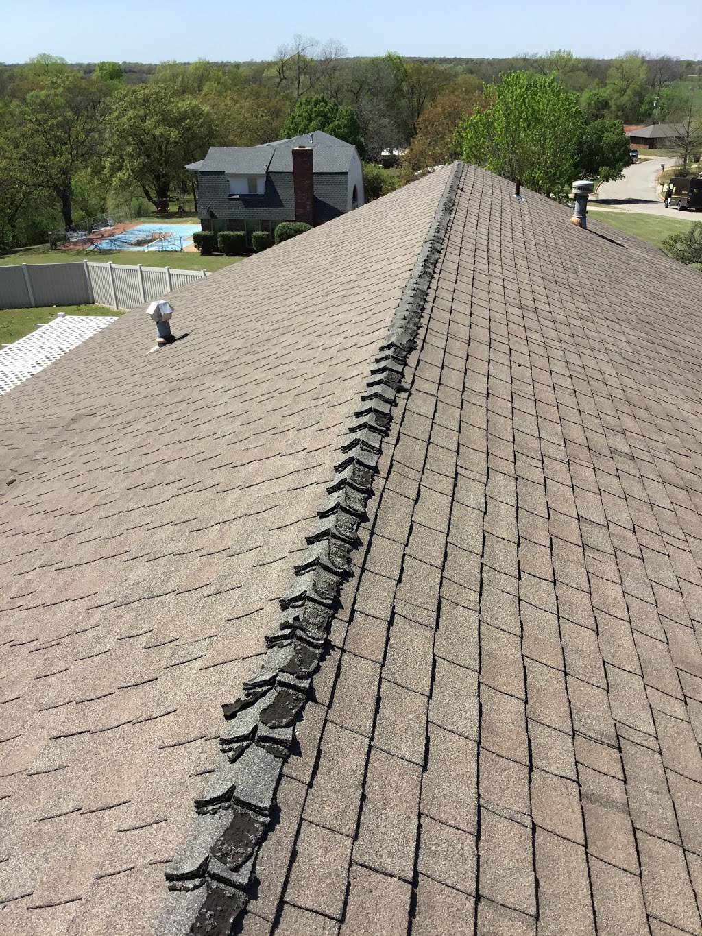 L. Jackson Roofing & Guttering | 1479 S Sandy Lane, Chandler, OK 74834, USA | Phone: (405) 520-4399