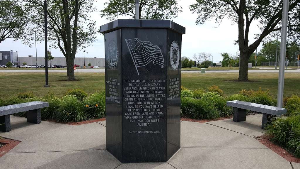 Veterans Memorial Park | 552 W Rawson Ave, Oak Creek, WI 53154, USA