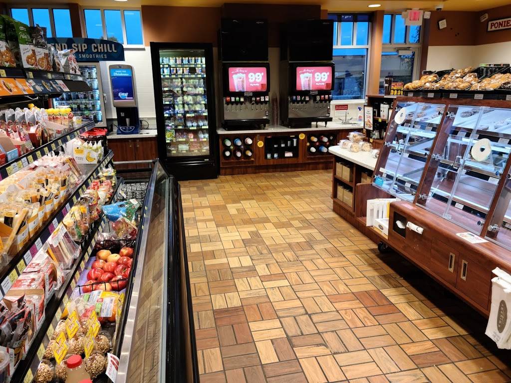 Kwik Trip #925 | 10510 Radisson Rd NE, Blaine, MN 55449, USA | Phone: (763) 786-4409