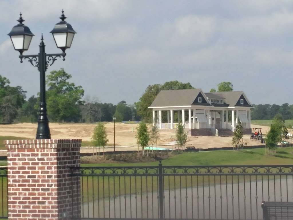 New Chapel Neighborhood | 47 E Royal Mews, Conroe, TX 77384, USA