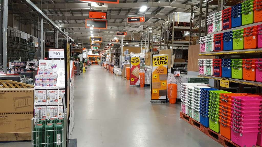 B&Q Tunbridge Wells | Longfield Retail Park Longfield Road Southborough, Royal Tunbridge Wells, Tunbridge Wells TN2 3EW, UK | Phone: 01892 557556