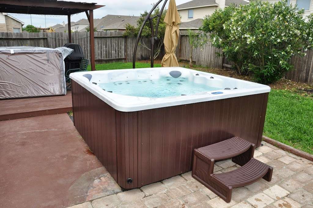 Hot Tubs of Katy | 630 Katy Fort Bend Rd #420, Katy, TX 77494 | Phone: (281) 371-8827