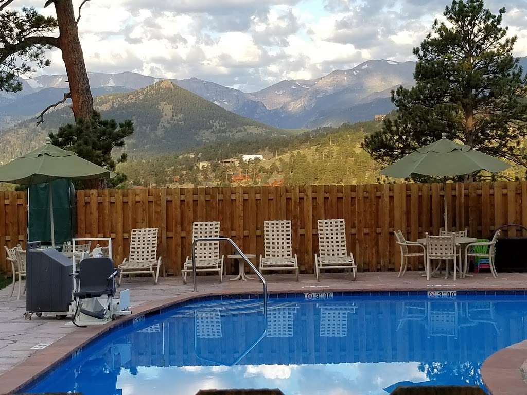 Historic Crags Lodge by Diamond Resorts | 300 Riverside Dr, Estes Park, CO 80517, USA | Phone: (970) 586-6066