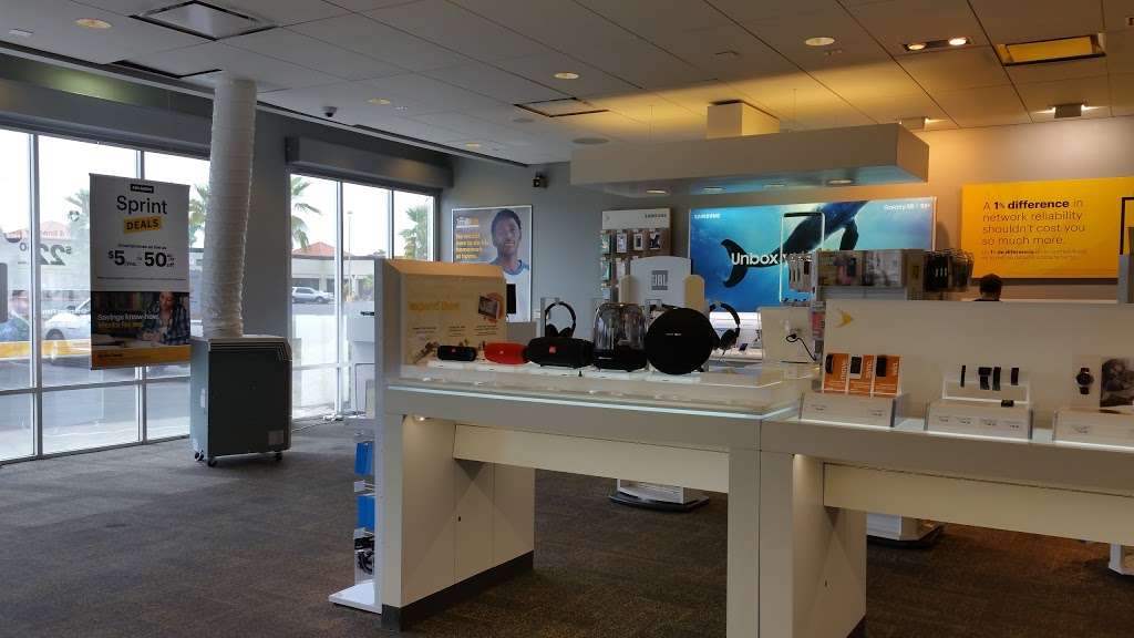 Sprint Store | 3862 W Sahara Ave, Las Vegas, NV 89102, USA | Phone: (702) 257-5717