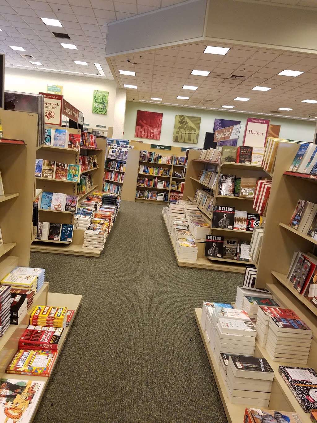 Barnes & Noble | 2751 Paper Mill Rd, Wyomissing, PA 19610, USA | Phone: (610) 236-0100